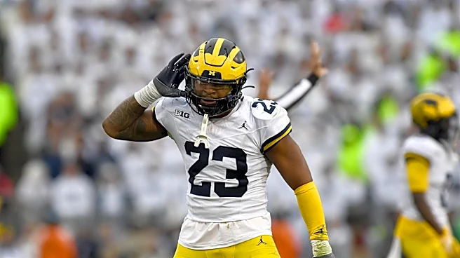 Ex-Michigan LB Michael Barrett joins Ravens, reunites with Jesse Minter