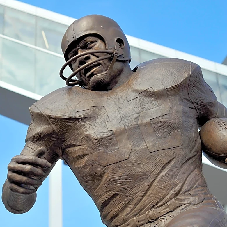 Browns Jim Brown statue used by fan to voice Deshaun Watson displeasure