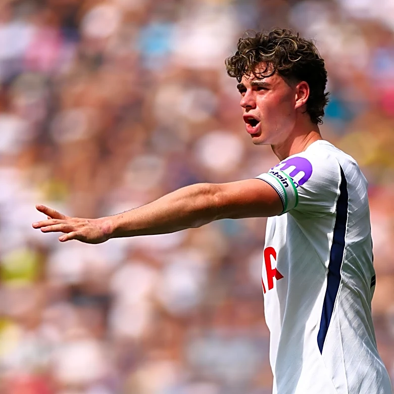 Newcastle Turns to Another Tottenham Midfielder Amid Lucas Bergvall Saga