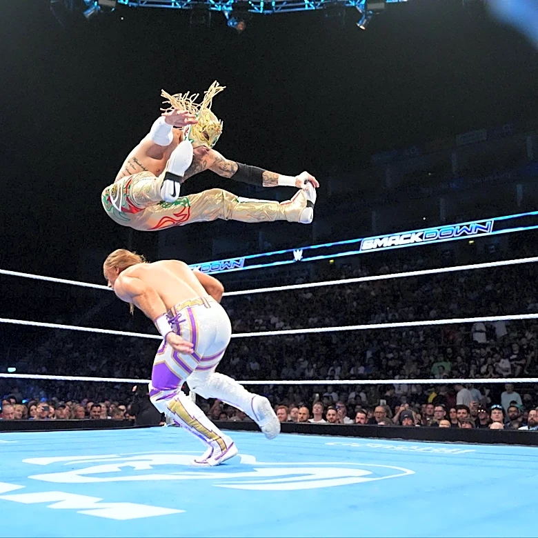 Rey Mysterio adds #1 contender banger with WWE high-flyer to AAA Ola de Calor