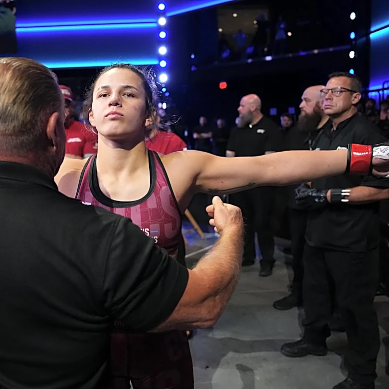Bella Mir’s mother releases statement, apologizes after ripping Alex Apodaca following shocking DWCS result