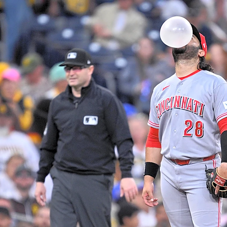 TJ Friedl, Eugenio Suárez clear waivers and stay with Cincinnati Reds