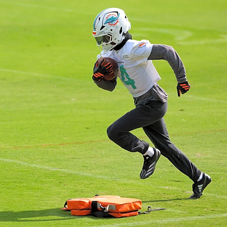 Dolphins trade Tutu Atwell to Rams
