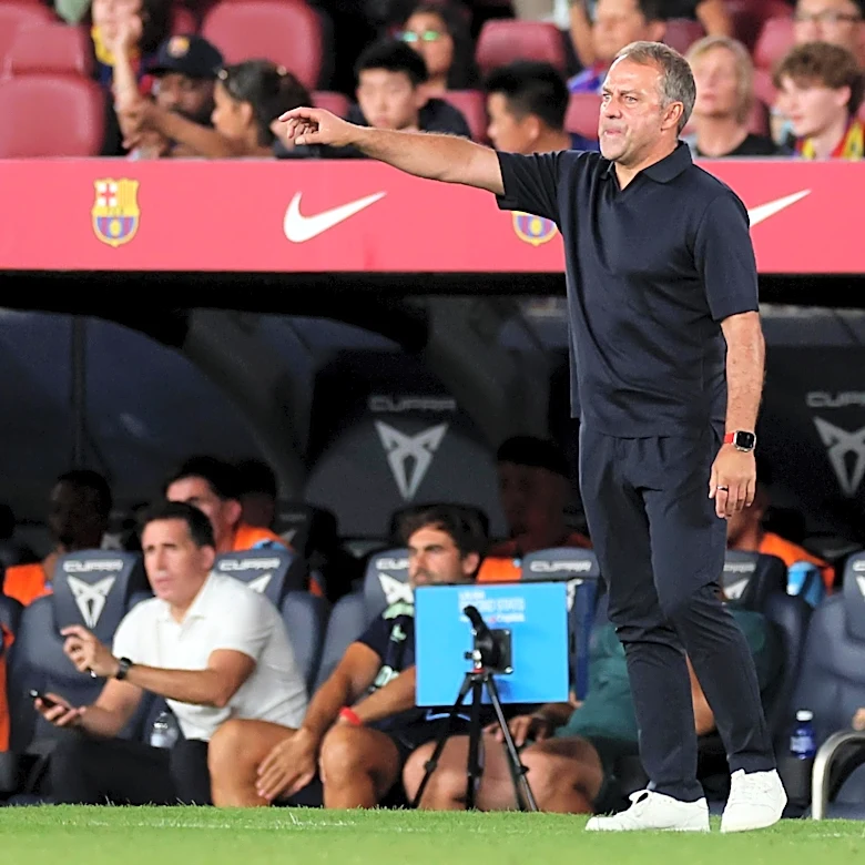 Hansi Flick talks Raphinha as Barcelona’s No. 9 and admits he’s ‘surprised’ by Xavi Espart
