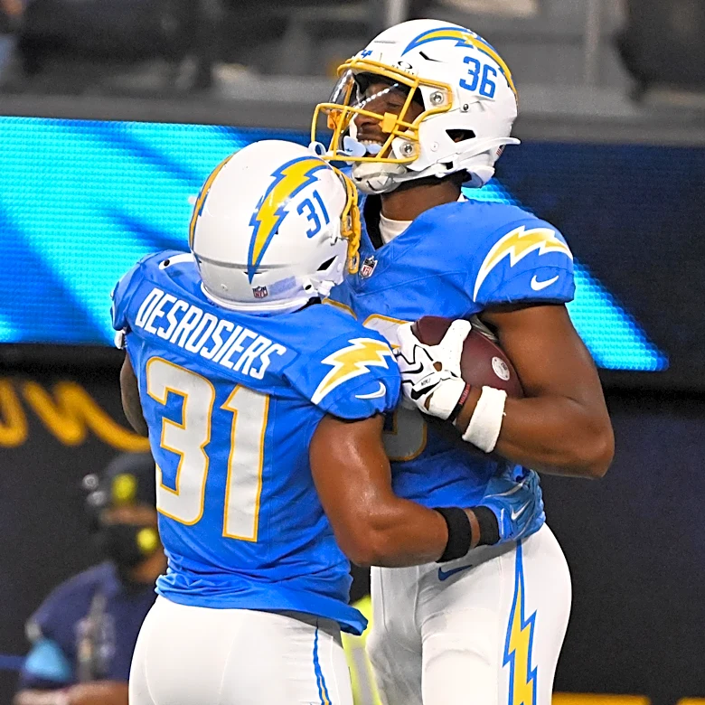 Chargers-Rams Game Recap: D.J. Uiagalelei, Greg DesRosiers Jr. lead inspired effort in loss