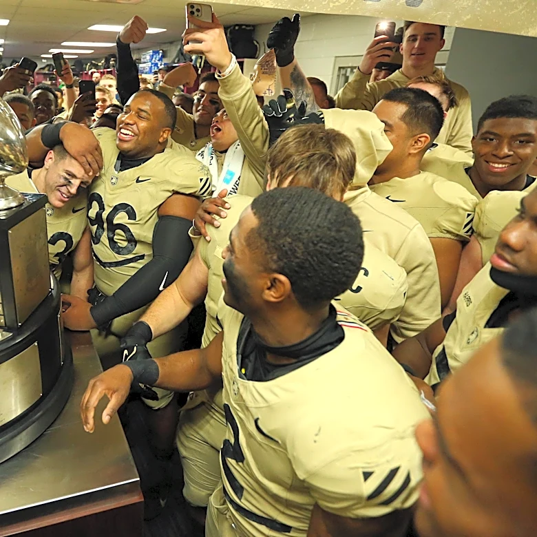 What service academy could win a college football national championship?