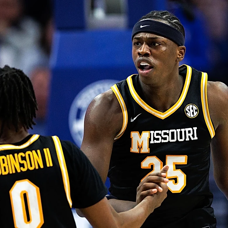 Law expert weighs in on if Mark Mitchell and others will stay eligible throughout the 2026-27 season