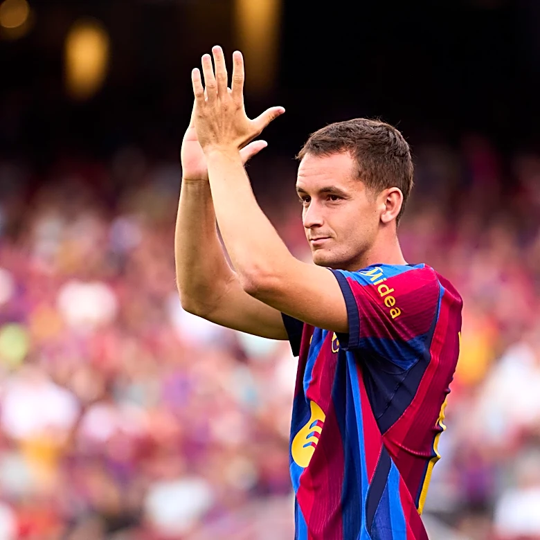 Newcastle Linked With €40M Midfielder Before Imminent Barcelona Exit