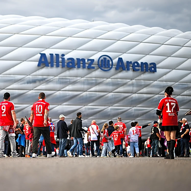Irate fans storm to social media to vent at streaming blunder during Bayern Munich vs. VfB Stuttgart match