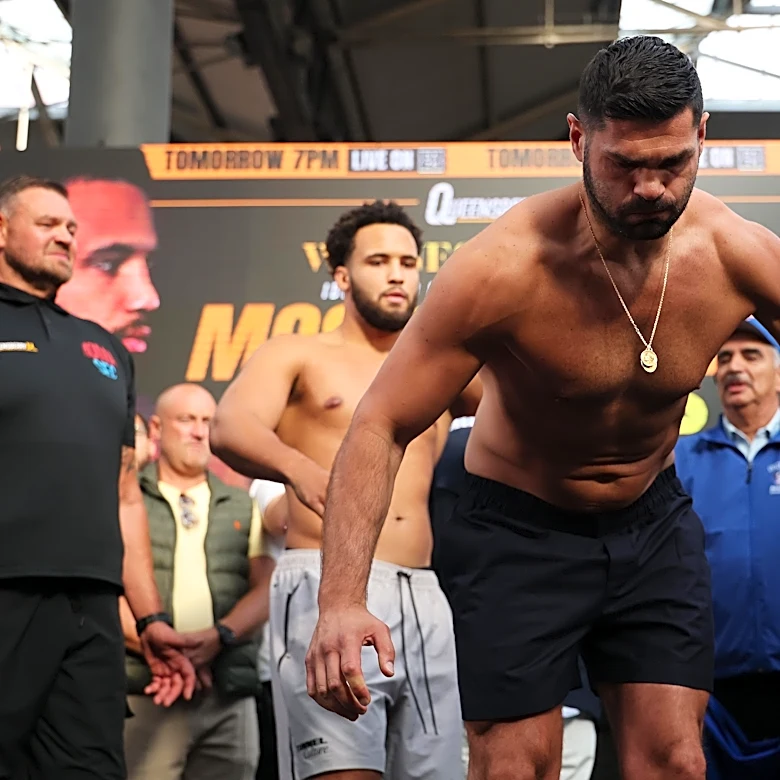 Video! Heavyweight faceoff turns ugly when boxer shoves opponent off stage, gets slapped in return | Itauma vs. Hrgovic