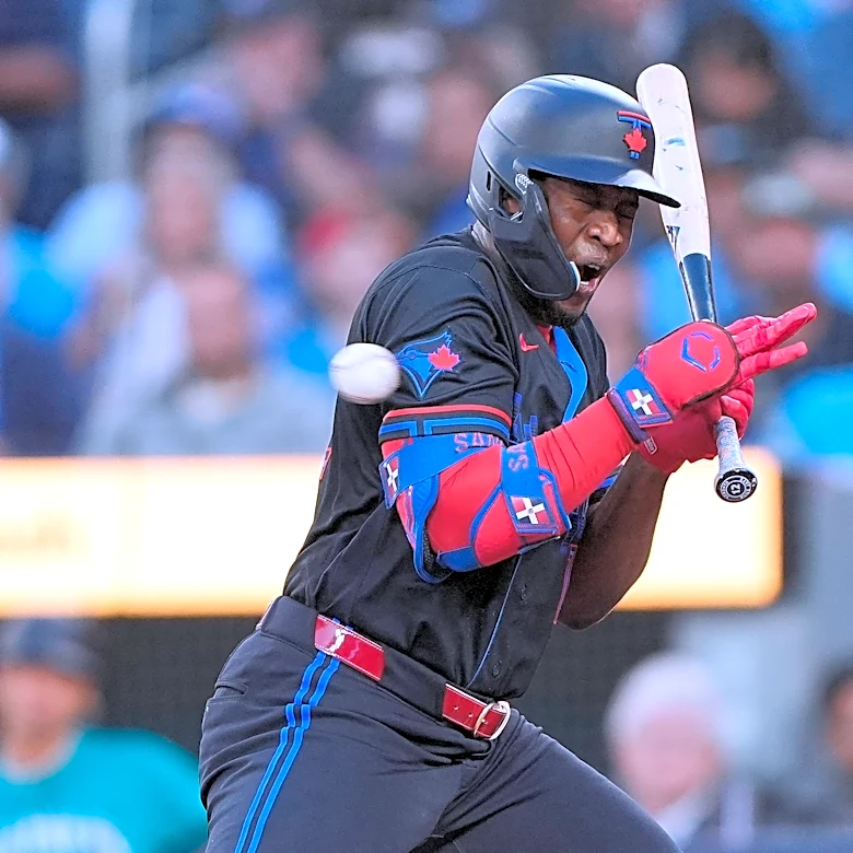 Jays Hit 3 Home Runs, Beat Mariners
