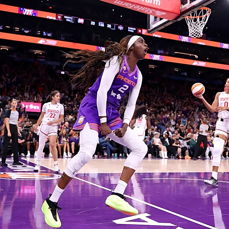 WNBA gameday discussion: Don’t let the Phoenix Mercury’s struggles allow you to forget that Kahleah ‘Freaking’ Copper is still freaking good