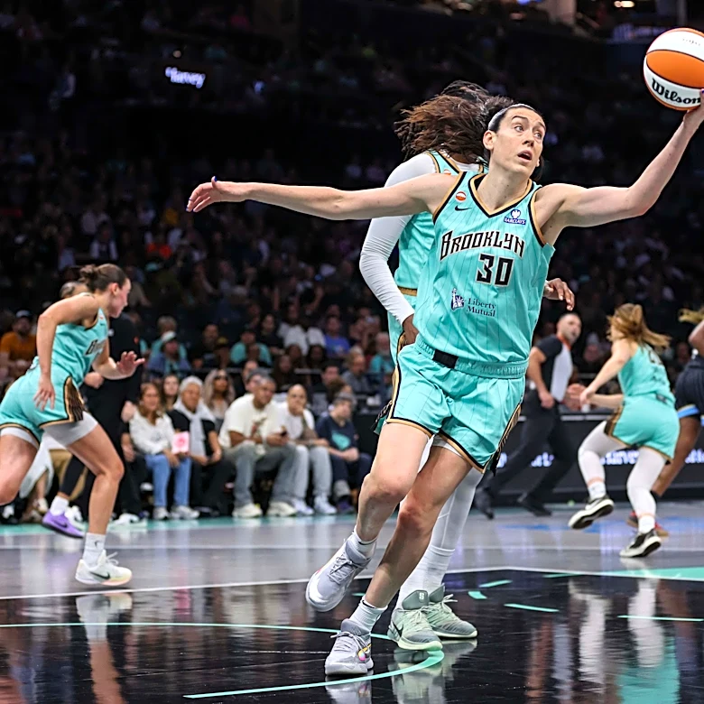 New York Liberty stifle sluggish Chicago Sky, win 85-66