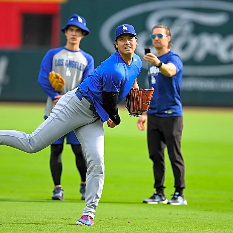 Shohei Ohtani still not cleared to make pitching start