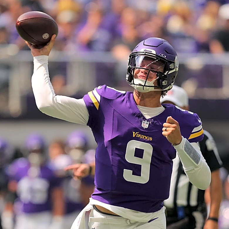 Should Rams trade Stetson Bennett for J.J. McCarthy?