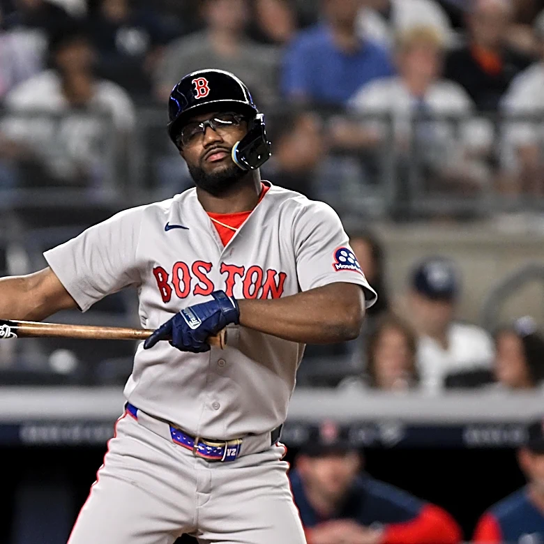 Red Sox disappoint in Game 2, lose 9-2