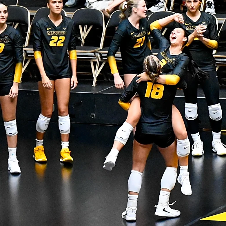 Larkin, Felder power Tigers to historic 3-0 start in Mizzou Invitational sweep