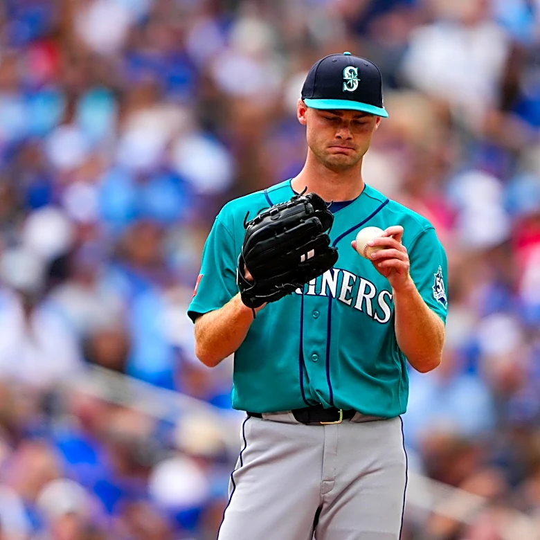 The Mariners win half a baseball game in Toronto; lose series