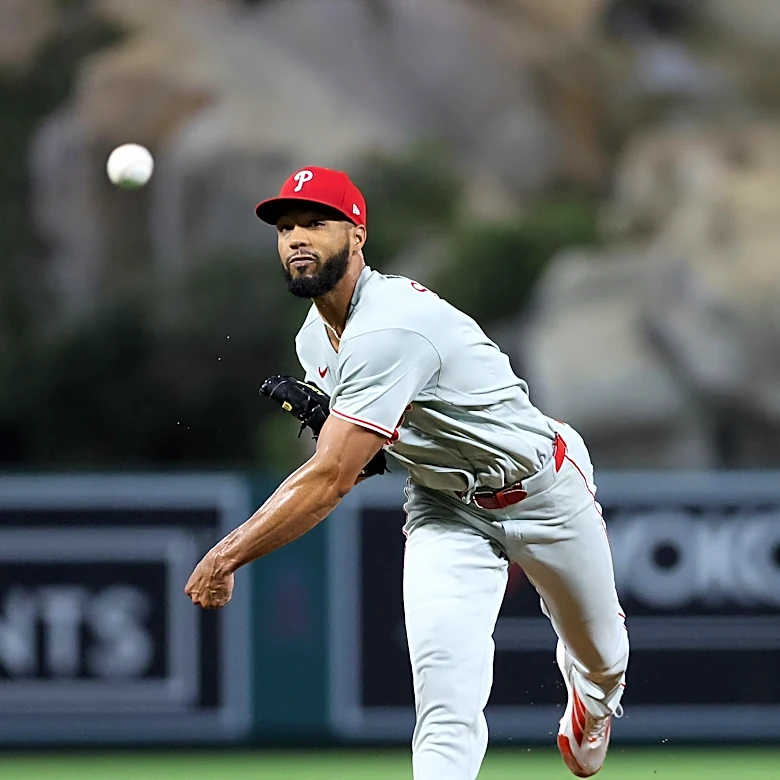 Finding a way: Phillies 4, Angels 2