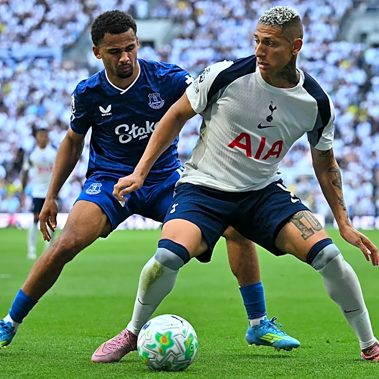 Everton and Tottenham have agreement to swap forwards