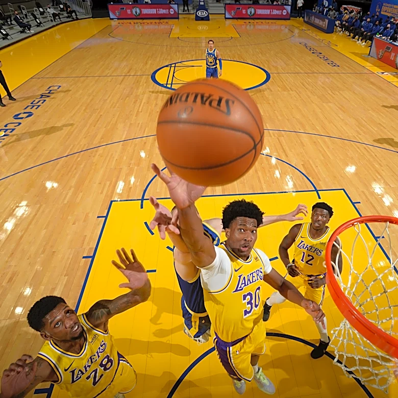 Former Warriors, Lakers big man signs one-year deal with Real Madrid