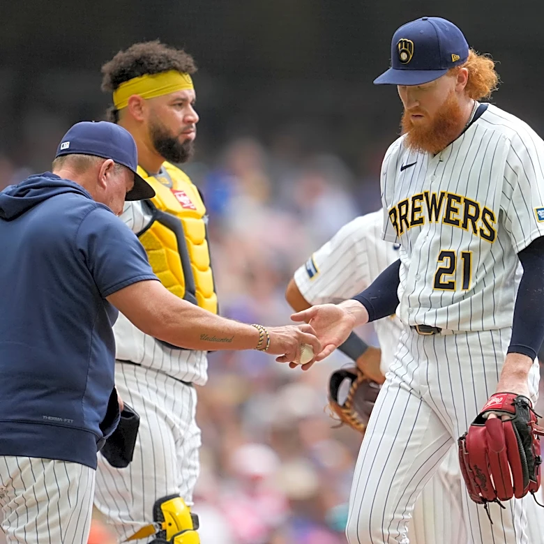 Brewers’ early lead slips away in 7-4 loss to Rangers