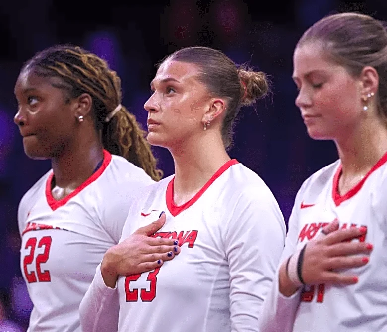Arizona volleyball uses depth but drops 3-setter to UC Santa Barbara
