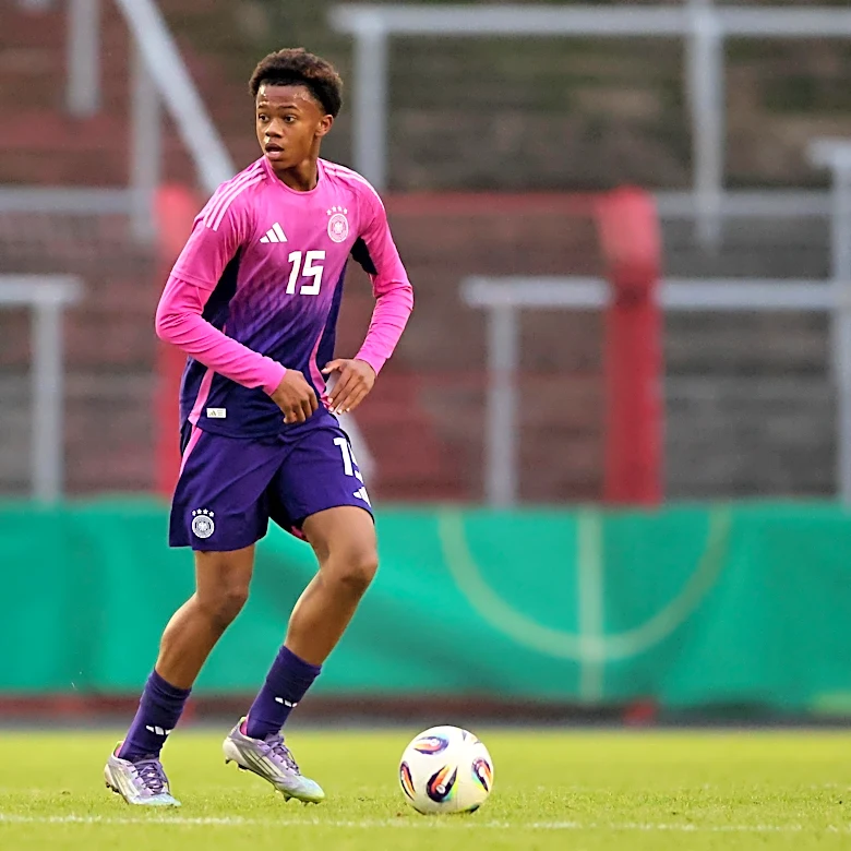 Barcelona sign 16-year-old defender Mikael Baza from HSV Hamburg