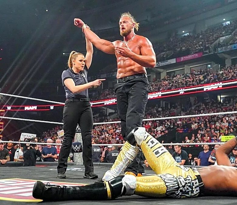 WWE Stock Report: I don’t know why WWE keeps feeding Je’Von Evans to Big Cass