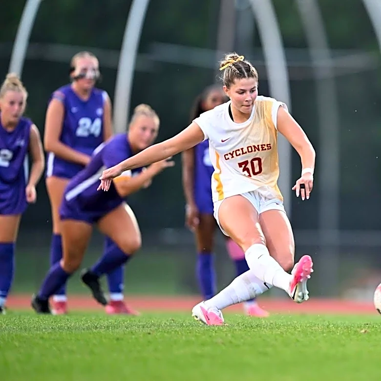 Cyclones score quintet of goals in shutout