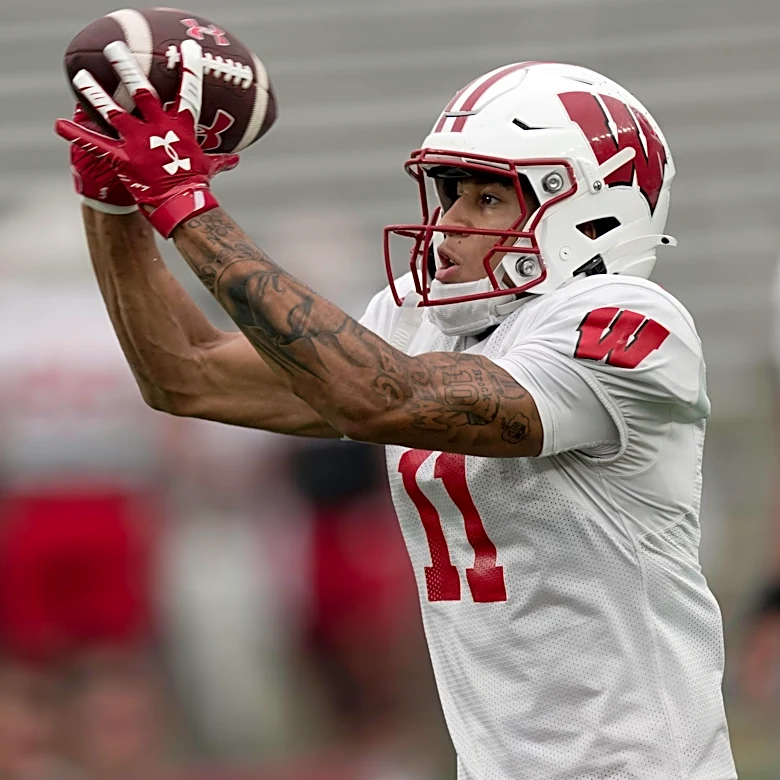 Surprise freshman WR will ‘play some role this year’ for the Badgers