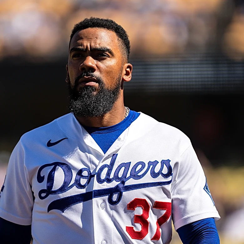 Dodgers in August: Offense nonexistent, playoff rotation in place