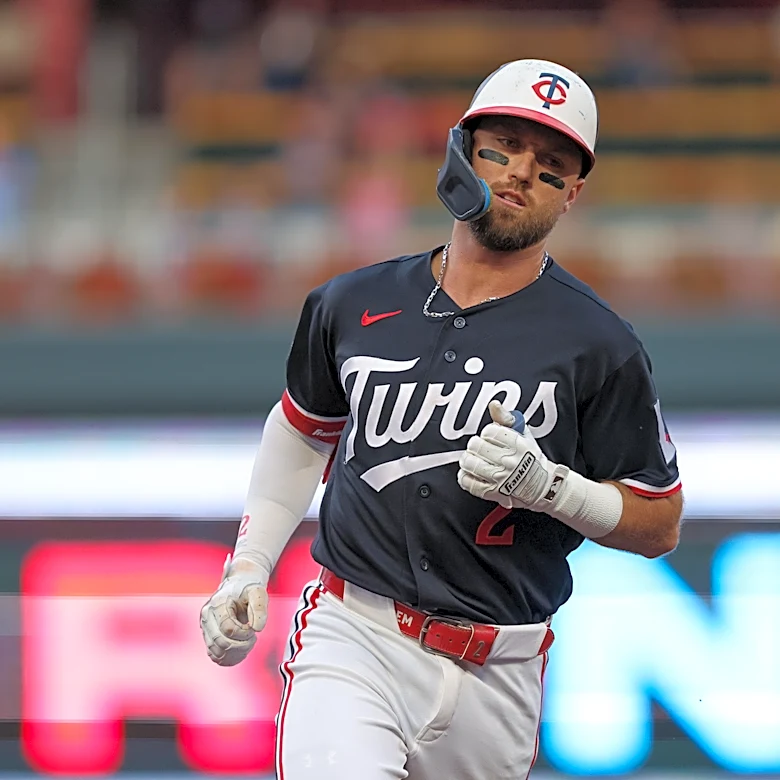 Twins trounce Tigers with homers aplenty