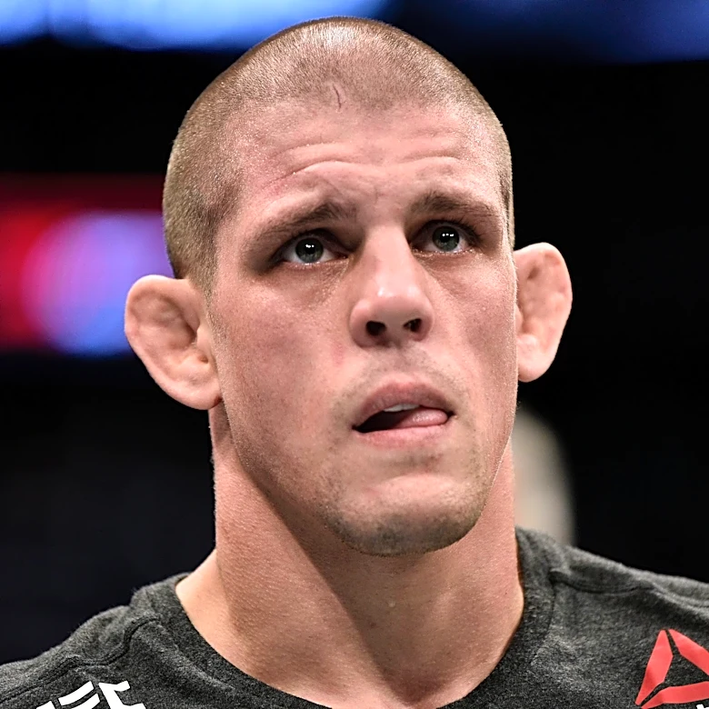 UFC’s Hunter Campbell tried to save Joe Lauzon from ‘stupidest thing ever’ BKFC: ‘We’ll help you out’
