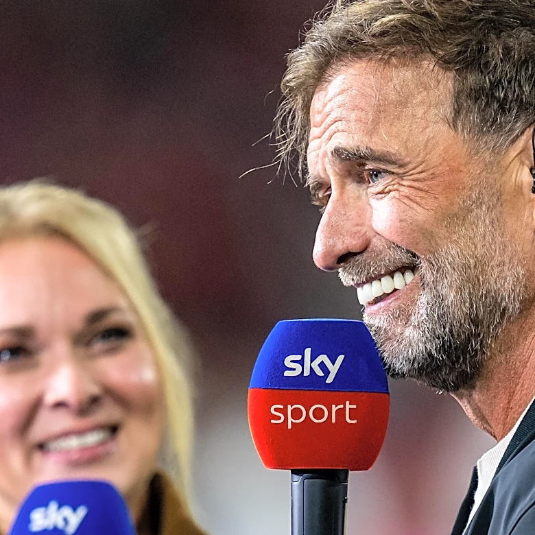 Jürgen Klopp visits VfB Stuttgart