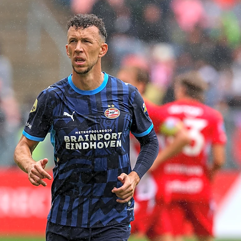 Question of the Day: It’s deadline day! If you could bring back one active former Bayern Munich player, who would it be?