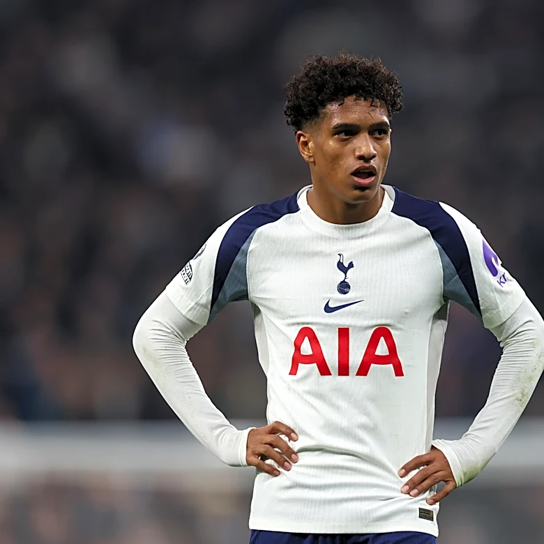 DONE DEAL: Souza heads to FC Porto on loan