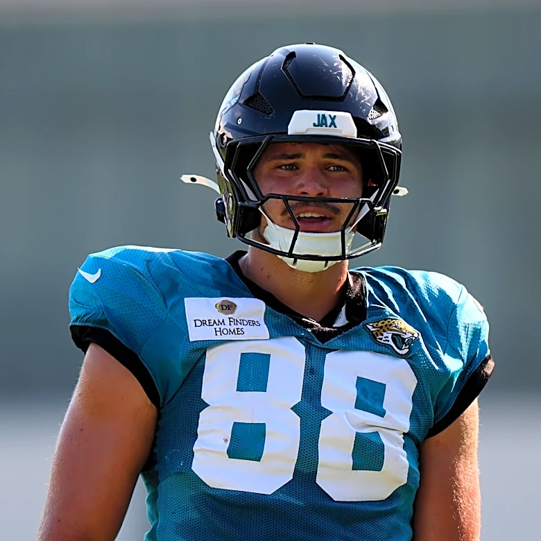 Los Angeles Chargers news: Bolts to sign TE Patrick Herbert to practice squad