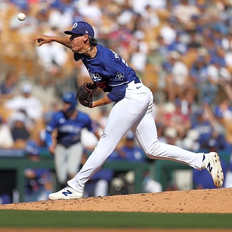 Dodgers trade José Rodríguez to Blue Jays for pitcher Sebastian Rodríguez