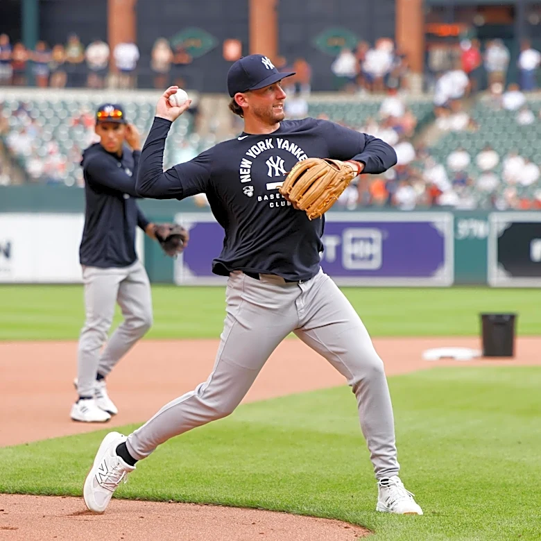 Yankees activate Ryan McMahon, add John Schreiber to active roster