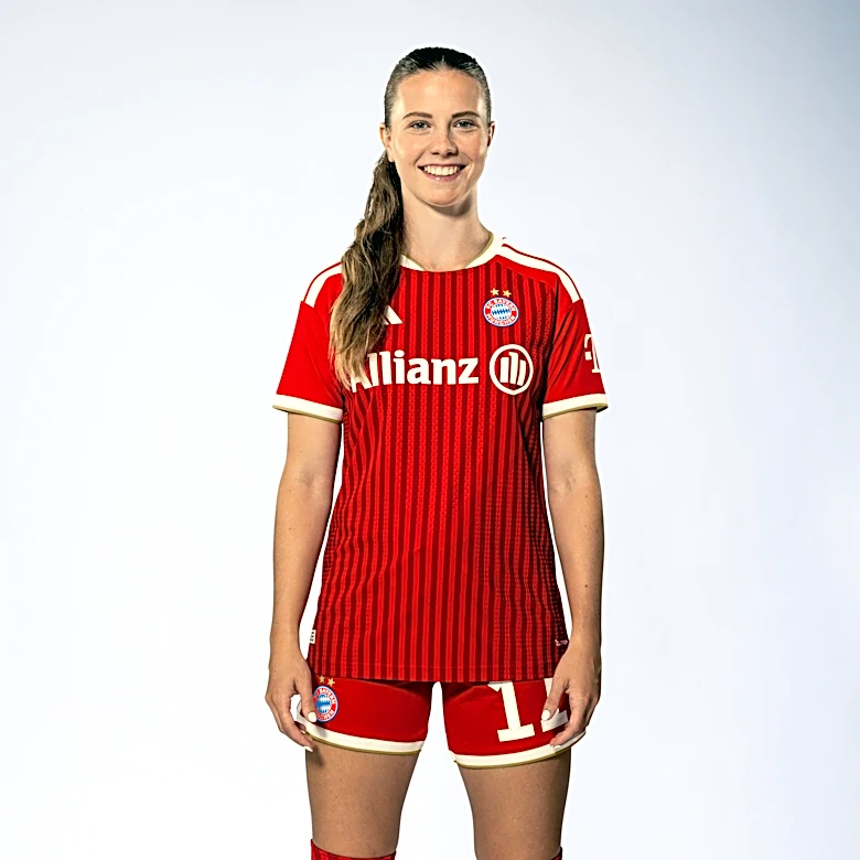 Medical student Sarah Mattner put her education on hold and debuted for Bayern Munich Frauen