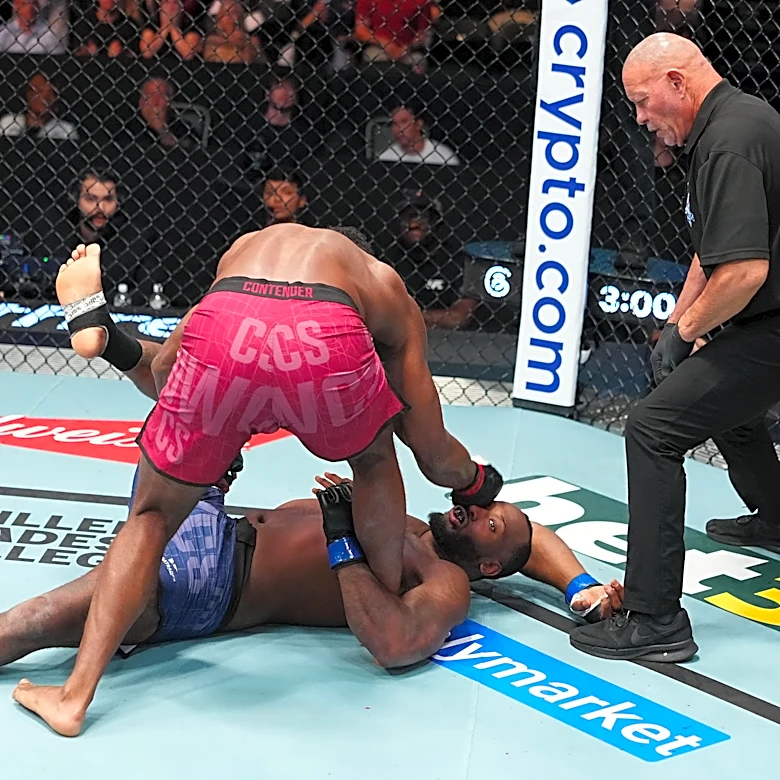Highlights: Gabriel Lorenco destroys Charlie Cleveland in two minutes | Contender Series 10, Ep. 4