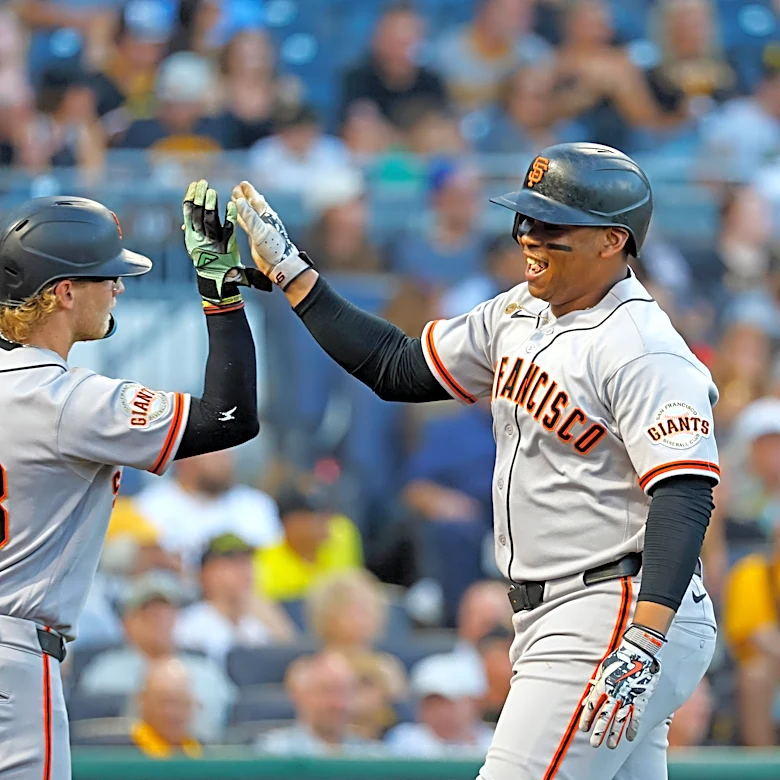 Aces are wild in 13-12 Giants loss