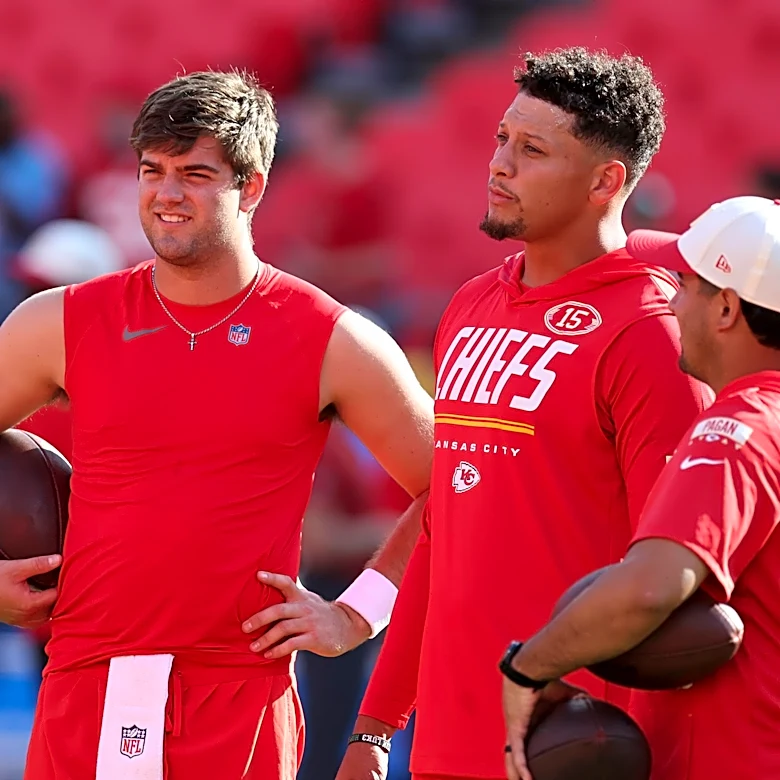 Chiefs News: Garrett Nussmeier gets job, No. 19 from Chris Oladokun