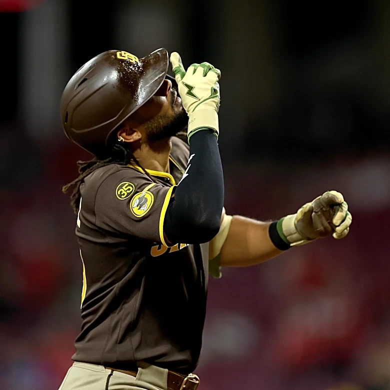 San Diego offense slumps in untimely loss to Reds