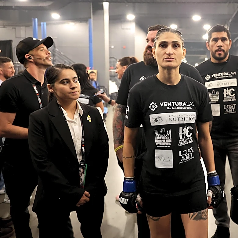 Alex Pereira’s sister Aline Pereira books fight on Contender Series