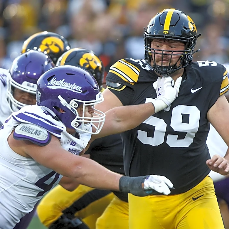 Chargers boost offensive line in latest 2027 NFL mock draft