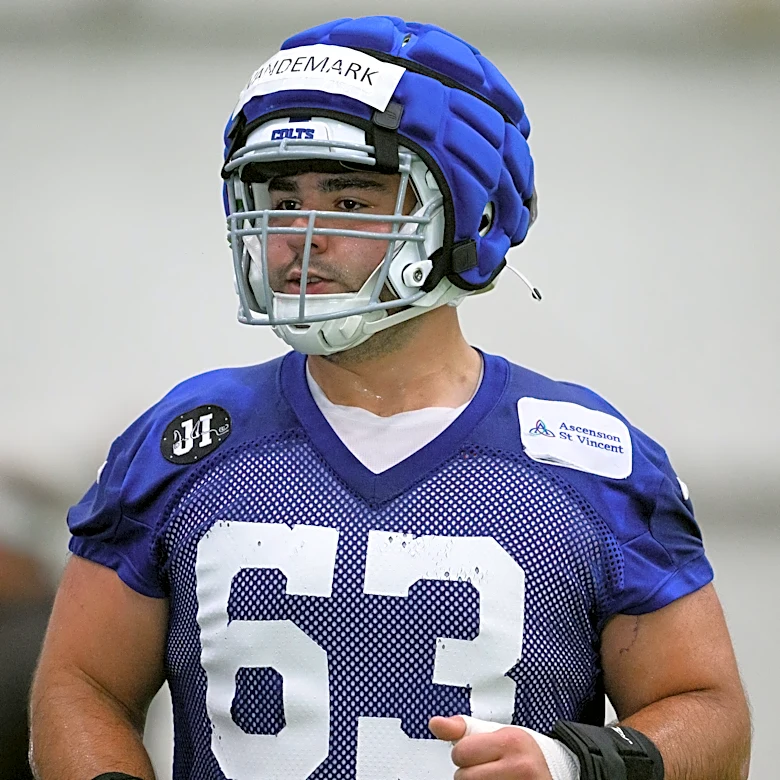 NY Giants add former NJ star offensive lineman to practice squad
