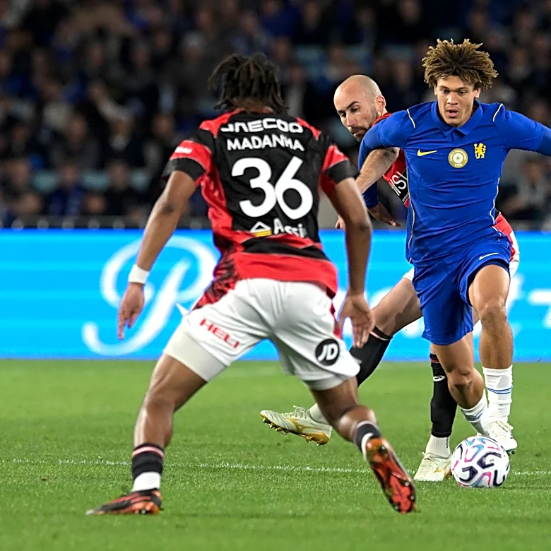 Official: Landon Emenalo, Shim Mheuka, Kiano Dyer complete late loan moves