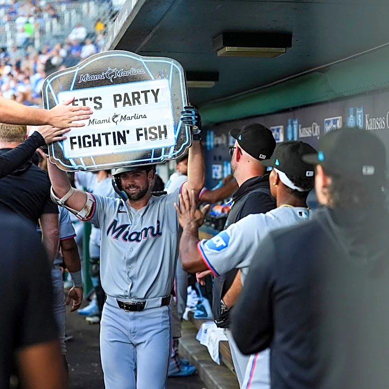 Royals start strong but lose a stinker to the fish